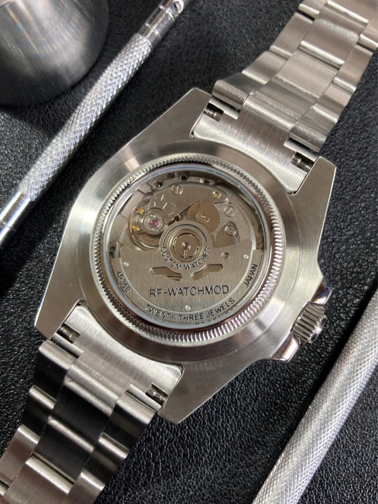 Grey Diver Dial