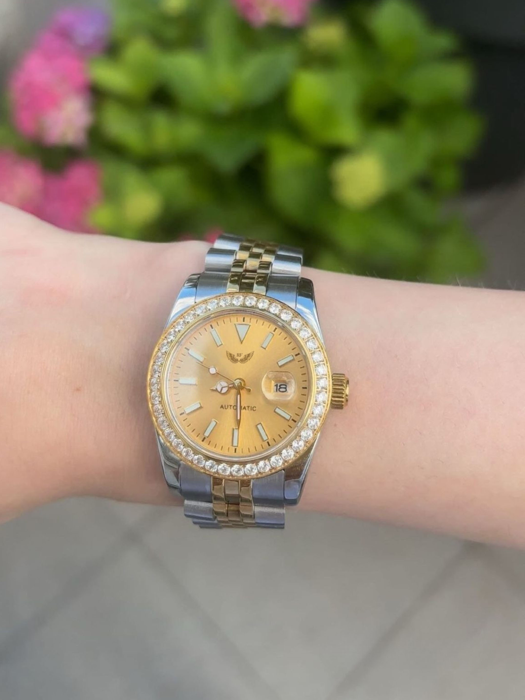Royal Gold Dial