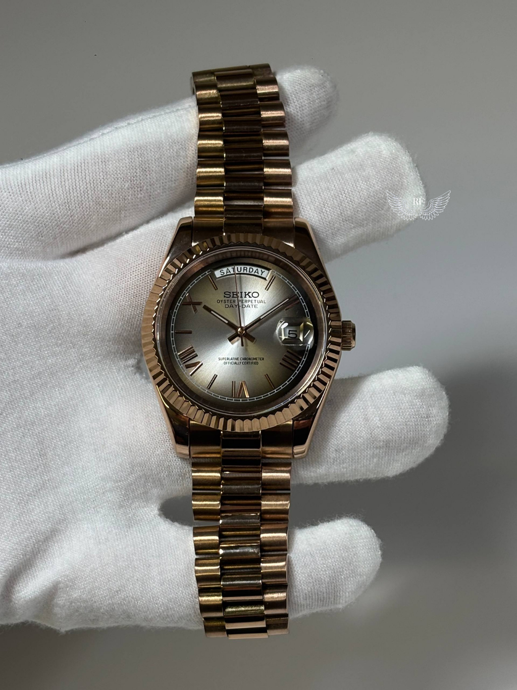 Rose Roman Dial