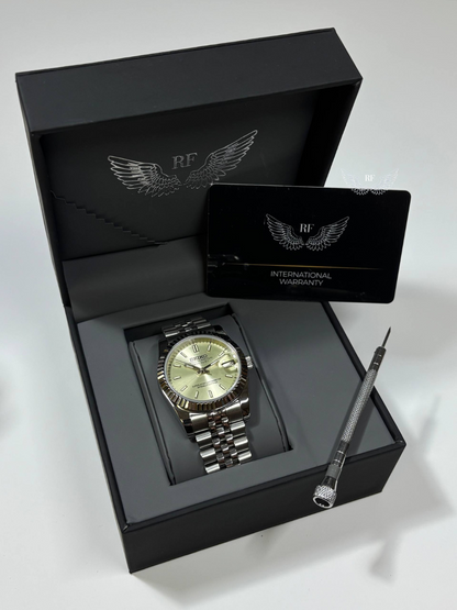 Sunburst Champagne Dial