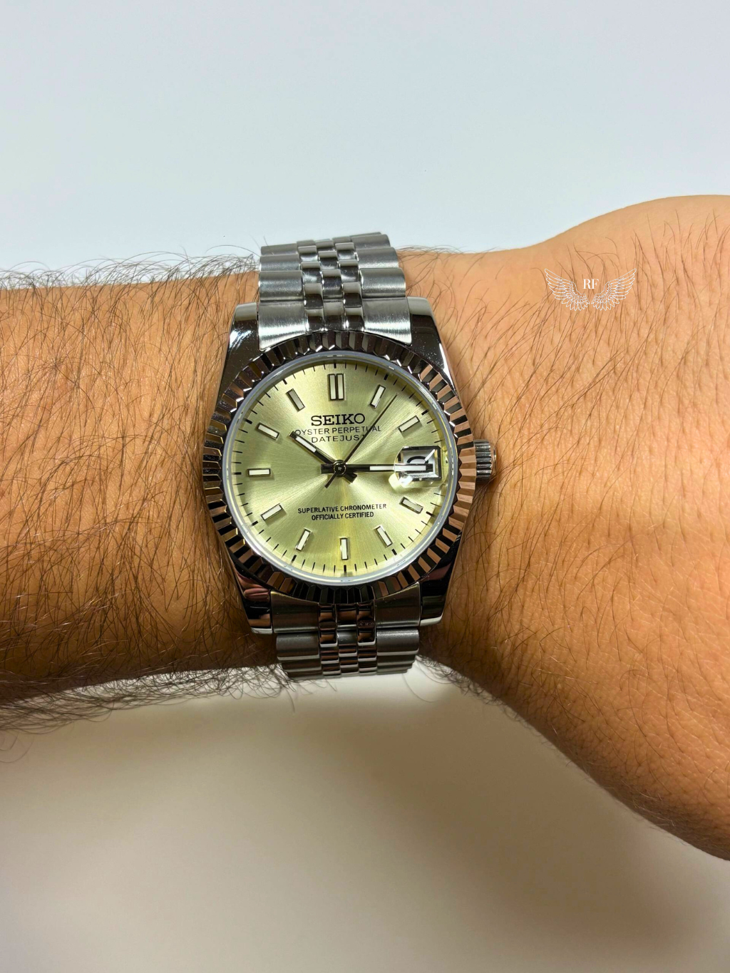 Sunburst Champagne Dial