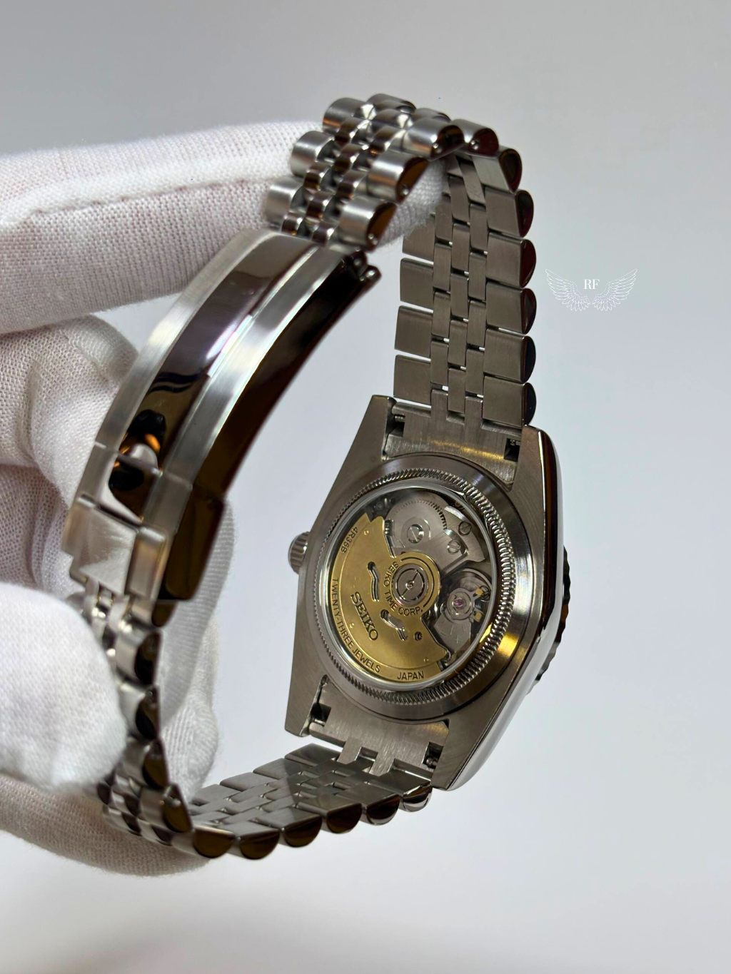Sunburst Champagne Dial