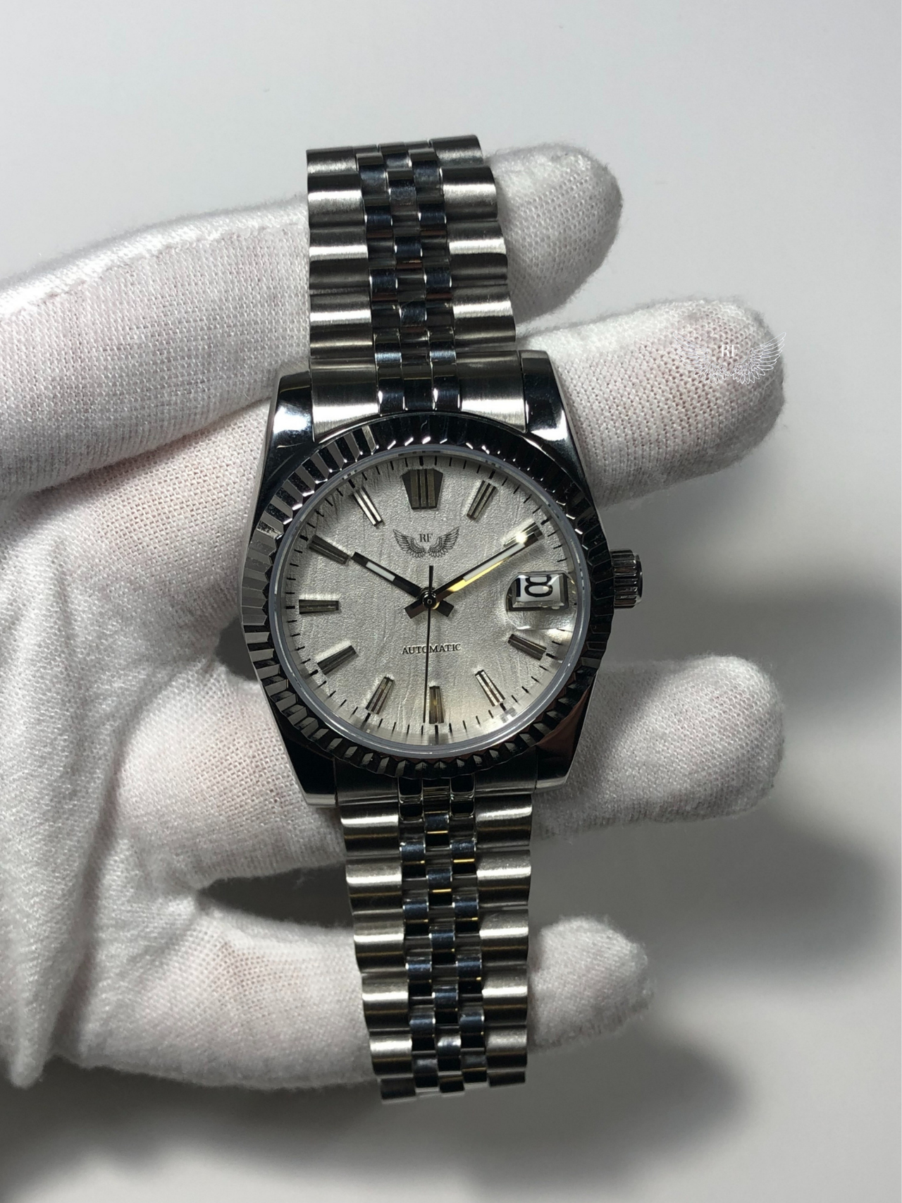White Textured Dial