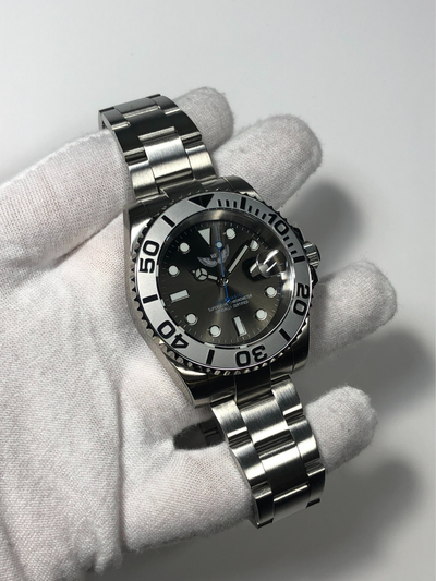 Grey Diver Dial
