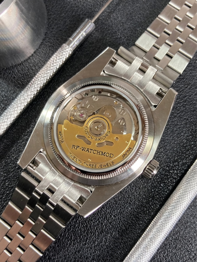 White Textured Dial