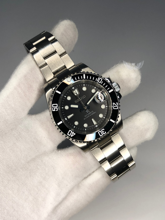 Black Submariner Dial