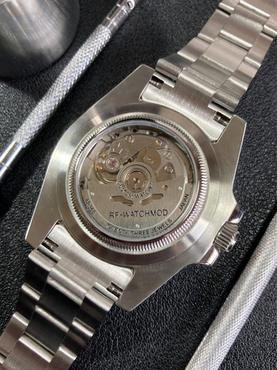 Grey Diver Dial